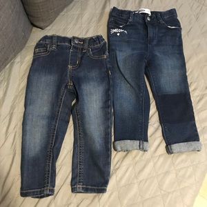 Set of 2 pairs of jeans for little girls
